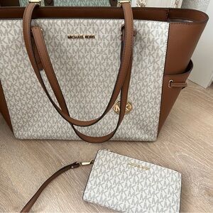Michael Kors Tote + wallet
